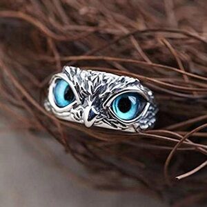 Blue-Eyed Owl Adjustable Ring